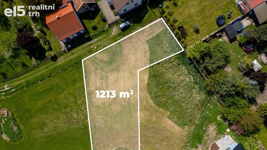 Prodej stavebního pozemku 1 213 m², Dubany