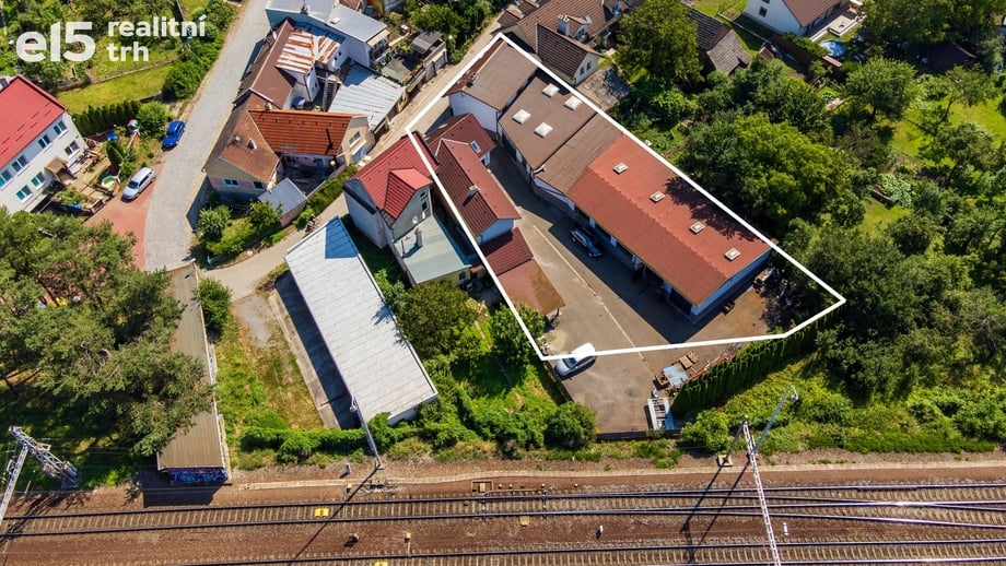 Prodej komerční nemovitosti 909 m², Otrokovice