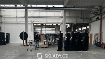 Pronájem skladu 1 700 m², Brno