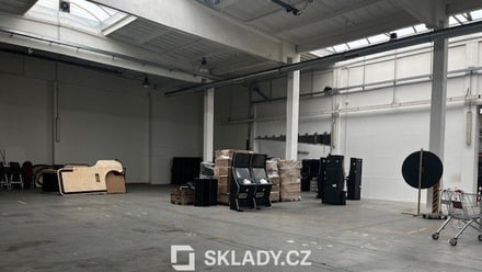 Pronájem skladu 1 700 m², Brno