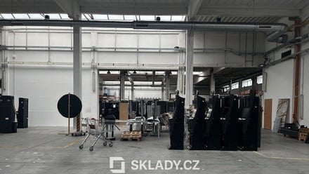Pronájem skladu 1 700 m², Brno