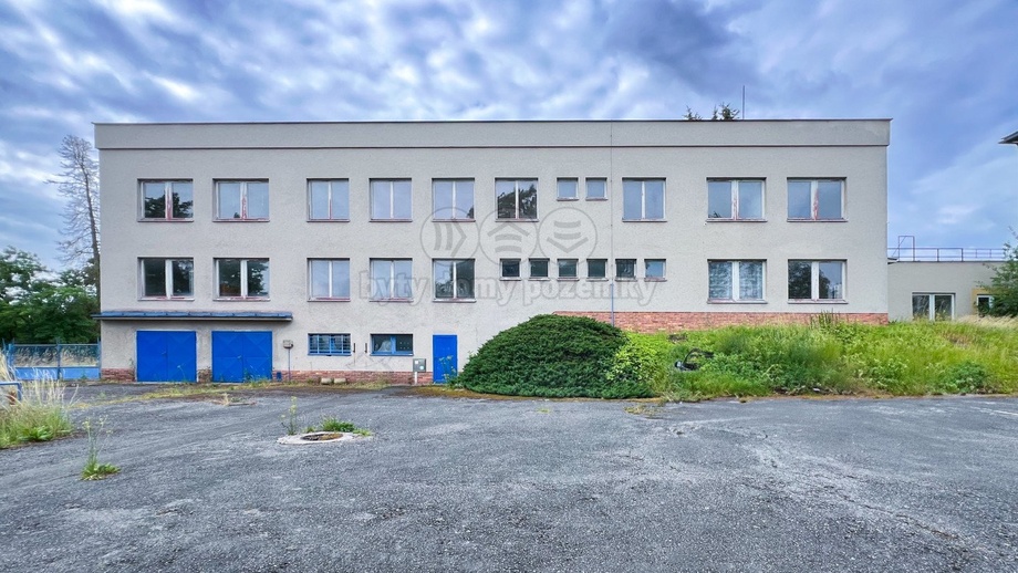Prodej výrobního prostoru 1 100 m², Velké Hydčice