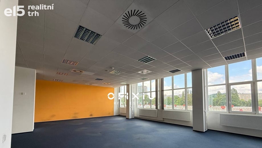 Pronájem kanceláře 500 m², Brno