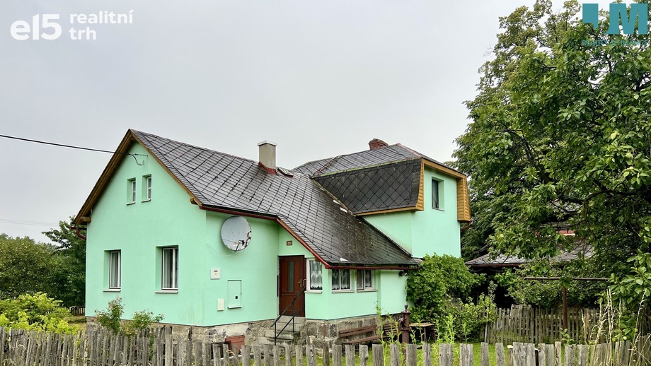 Prodej podílu 1/2 chalupy 150 m², Vápenná