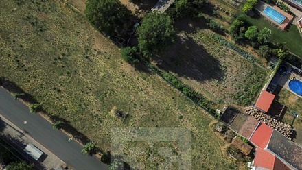 Prodej stavebního pozemku 940 m², Hrobce