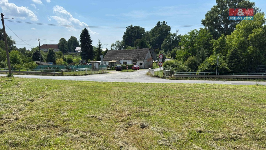 Prodej stavebního pozemku 985 m²