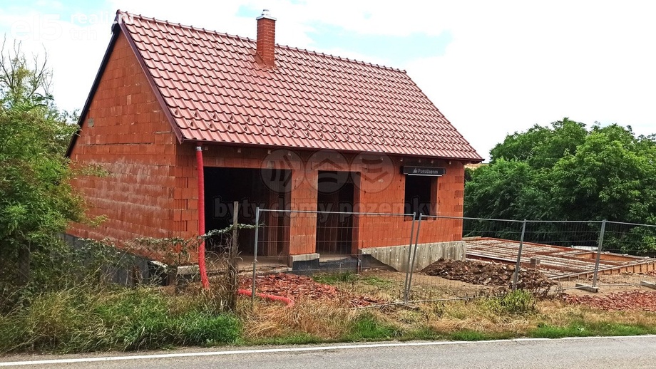 Prodej stavebního pozemku 408 m², Bohaté Málkovice