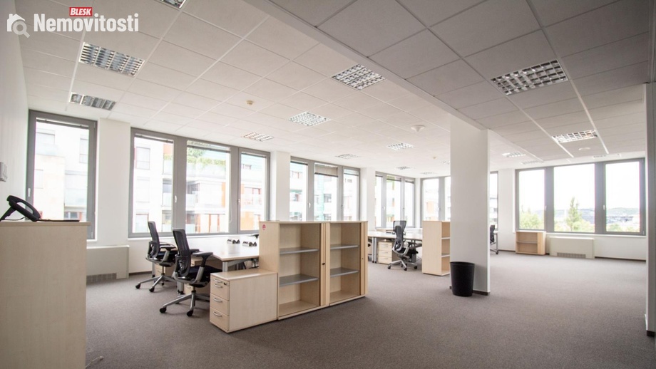 Pronájem kanceláře 145 m², Praha 8, Karlín