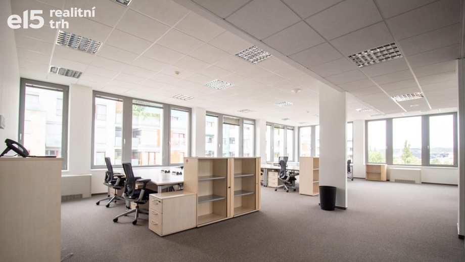 Pronájem kanceláře 145 m², Praha 8, Karlín