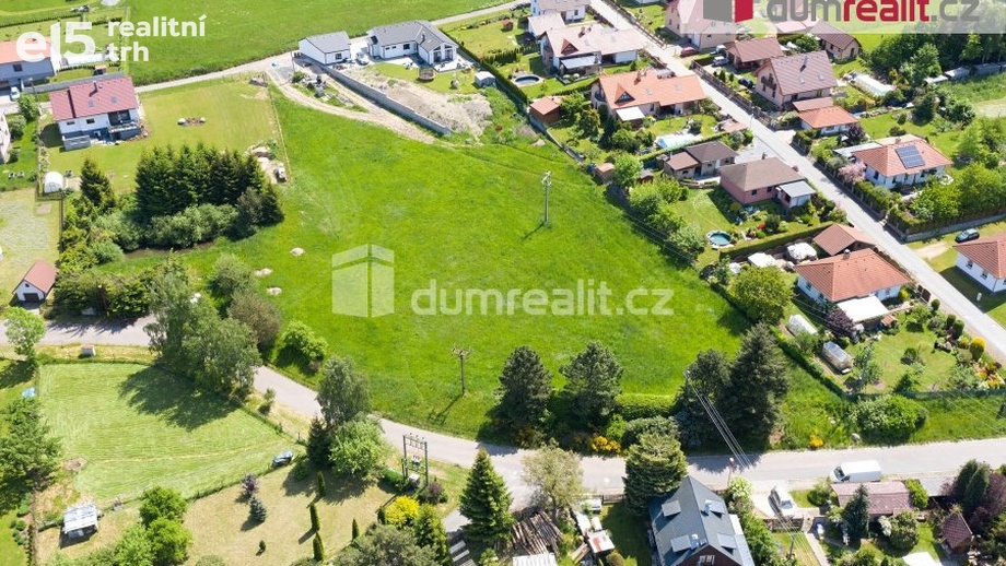 Prodej stavebního pozemku 5 500 m², Včelákov