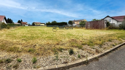 Prodej stavebního pozemku 1 256 m², Radějovice