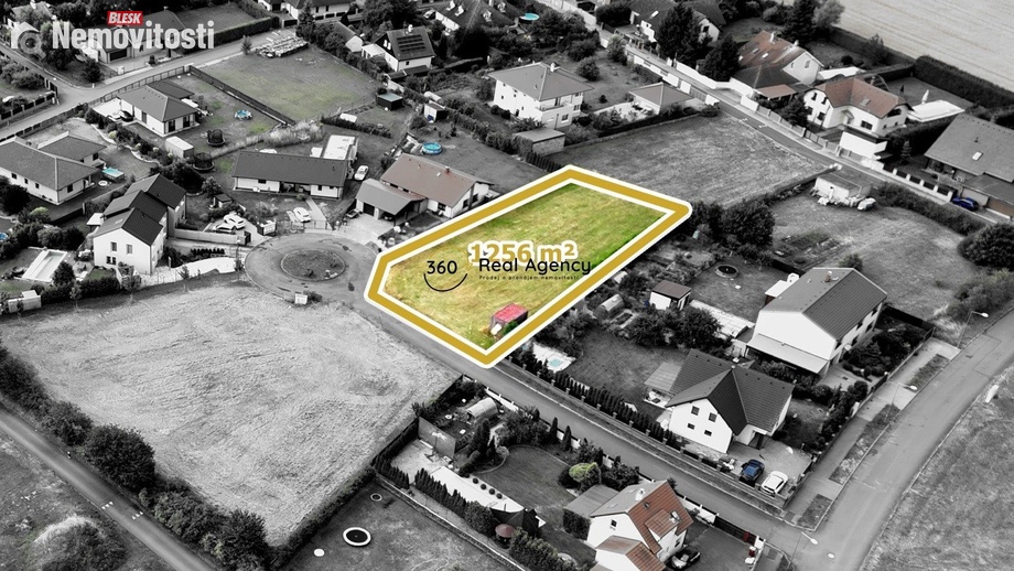 Prodej stavebního pozemku 1 256 m², Radějovice