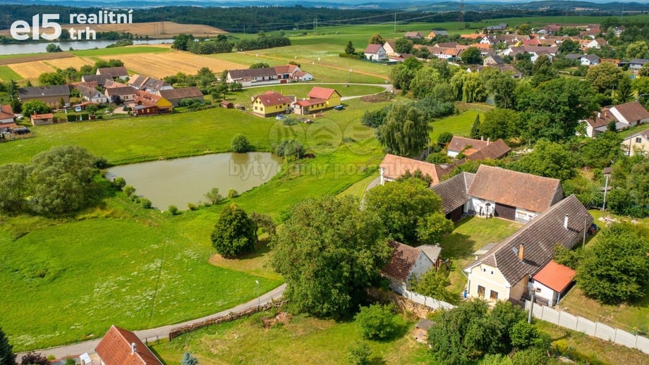 Prodej chalupy 444 m², Dobev