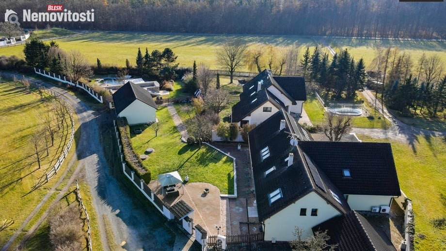 Prodej vícegeneračního domu 535 m², Sýkořice