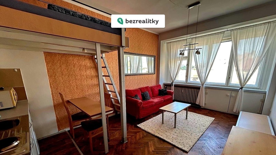 Prodej bytu 1+kk 28 m², Praha 4