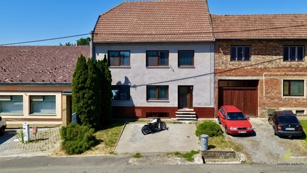 Prodej rodinného domu 200 m², Zborovice - Medlov