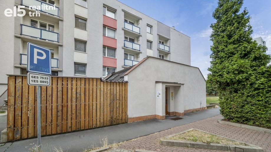 Prodej obchodního prostoru 66 m², Pardubice II