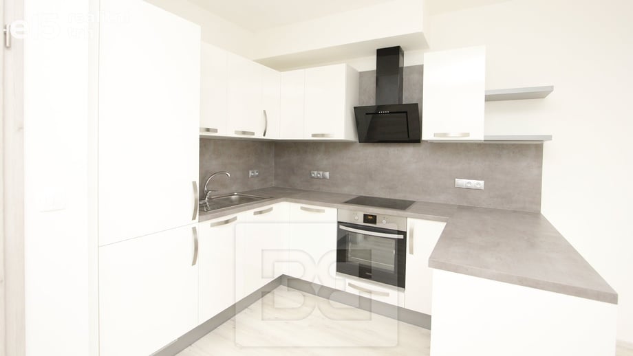 Pronájem bytu 2+kk 59 m², Praha - Modřany