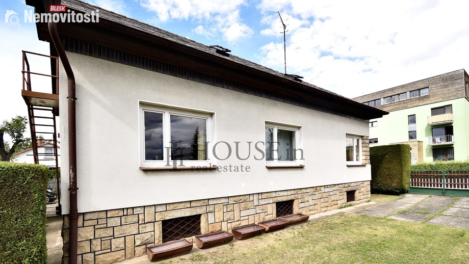 Pronájem rodinného domu 80 m², Praha - Horní Počernice