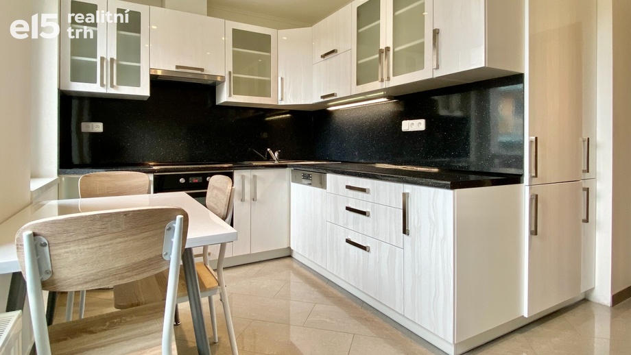 Pronájem bytu 3+1 72 m², Praha - Horní Počernice