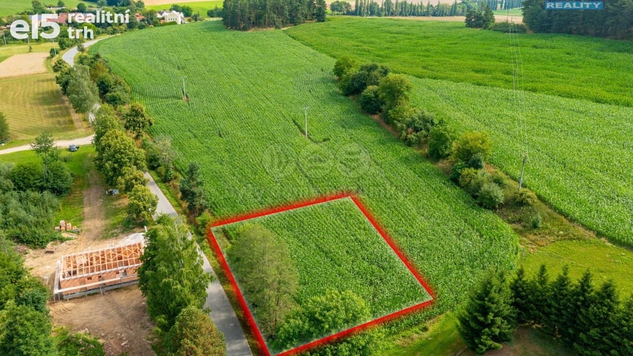 Prodej stavebního pozemku 1 200 m², Litochovice