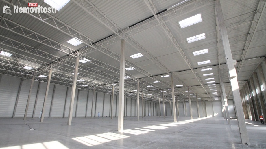 Pronájem výrobního prostoru 1 800 m², Brandýs nad Labem-Stará Boleslav