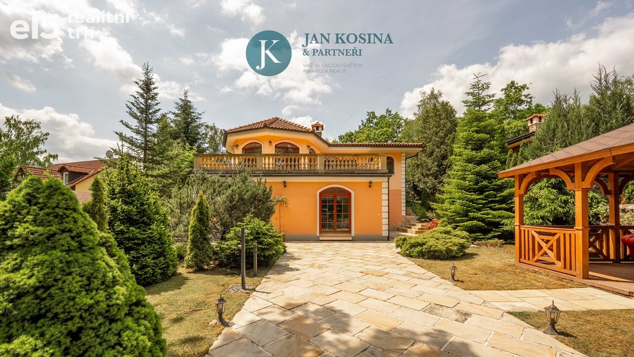 Prodej rodinného domu 236 m², Hrusice