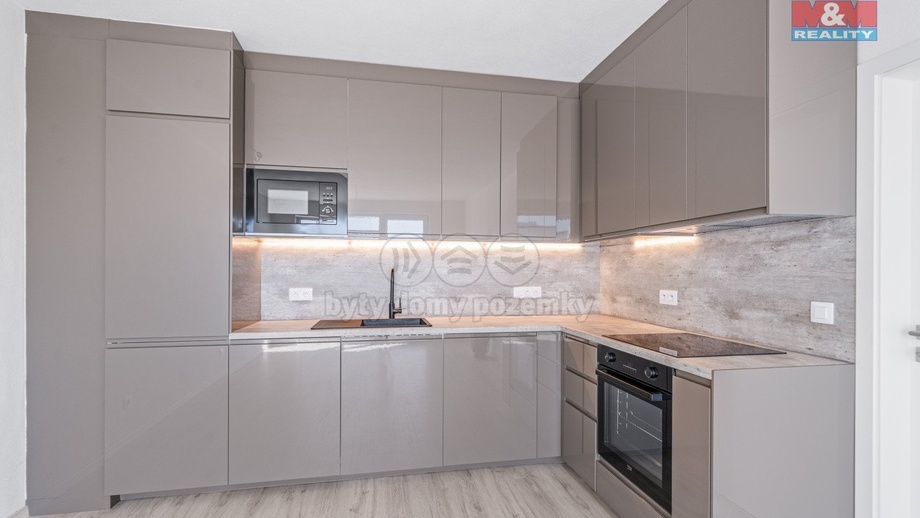 Pronájem bytu 2+kk 42 m², Plzeň