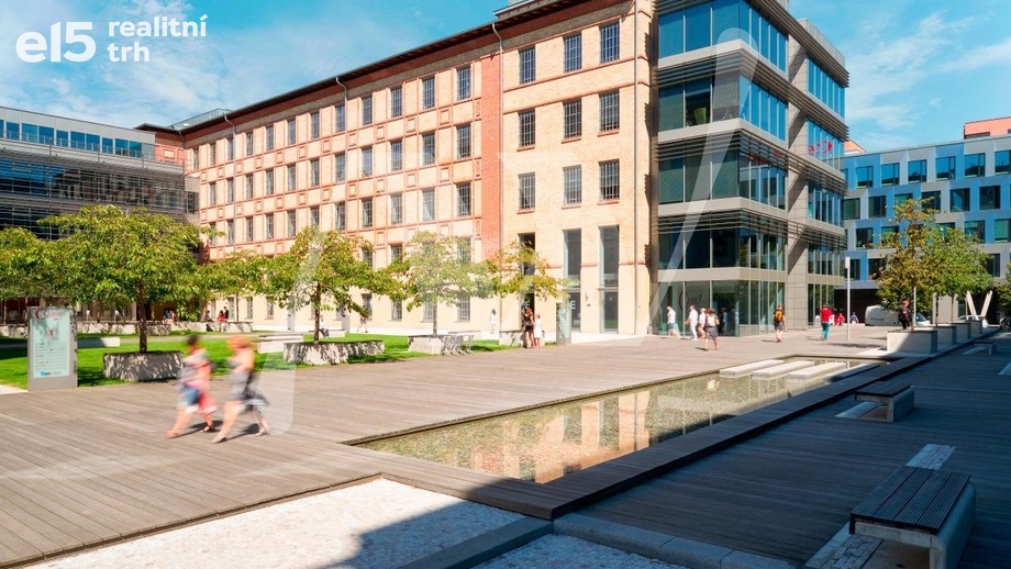 Pronájem kanceláře 150 m², Praha - Holešovice