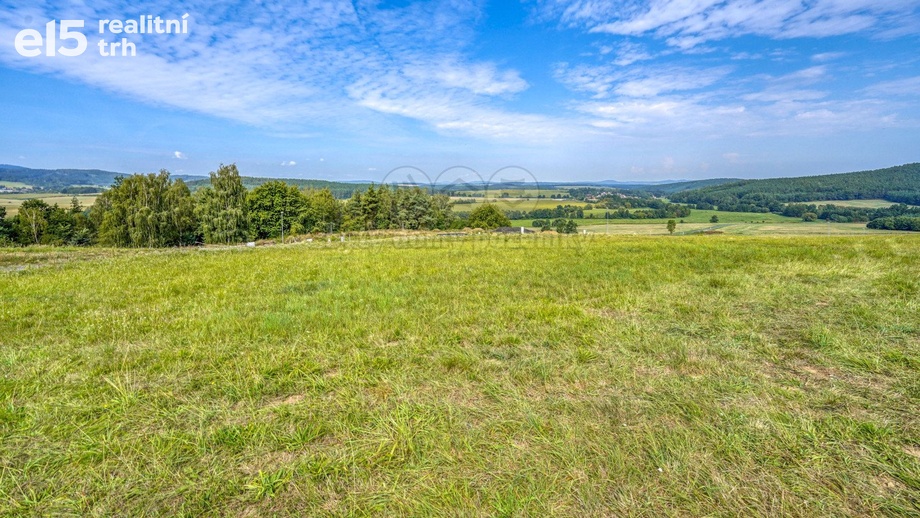 Prodej stavebního pozemku 1 812 m², Pařezov
