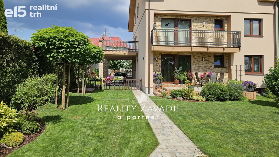 Prodej rodinného domu 314 m², Praha - Suchdol