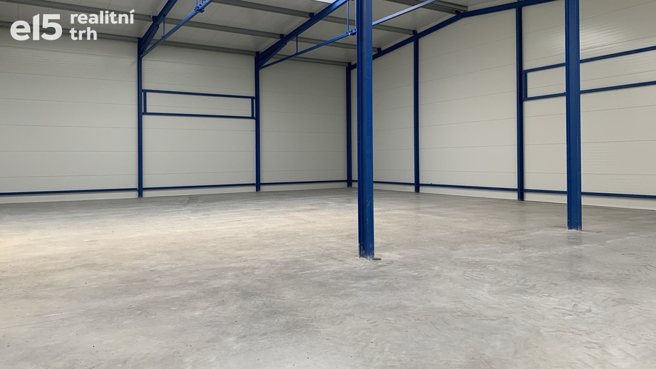 Pronájem skladu 504 m², Velká Dobrá