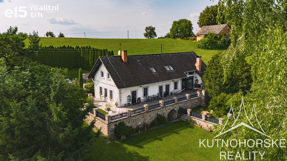 Prodej rodinného domu 244 m², Javornice - Jaroslav