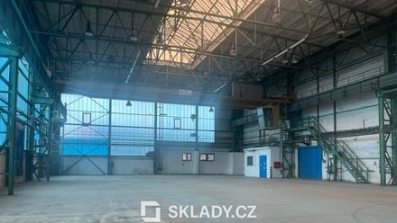 Pronájem skladu 2 000 m², Kolín