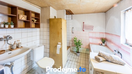Prodej rodinného domu 161 m², Šumná