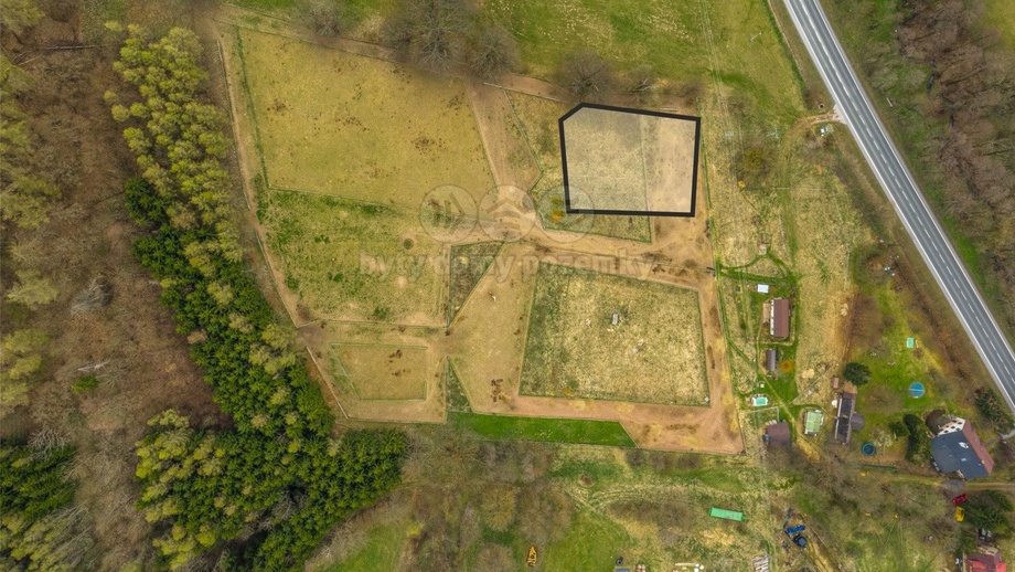 Prodej stavebního pozemku 1 040 m², Horní Branná