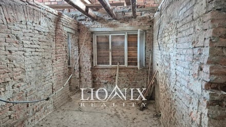 Prodej rodinného domu 721 m², Miroslav