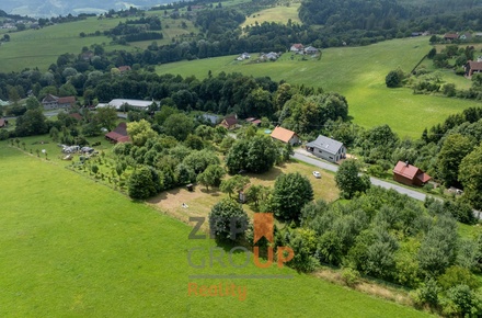 Prodej stavebního pozemku 2 142 m², Oznice