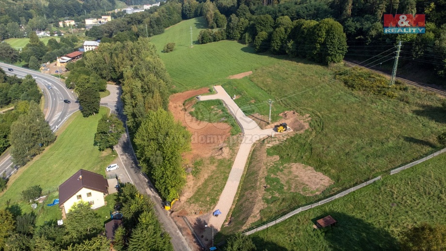 Prodej stavebního pozemku 2 394 m², Trutnov