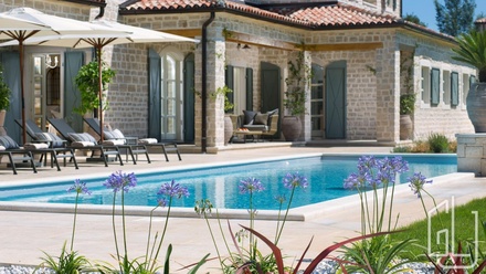 Prodej vily 372 m², Ladići