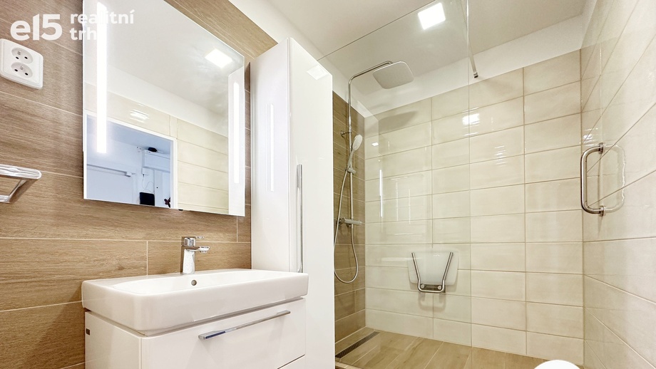 Pronájem bytu 3+kk 63 m², Praha - Řepy