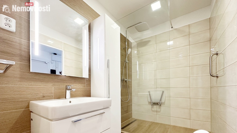 Pronájem bytu 3+kk 63 m², Praha - Řepy