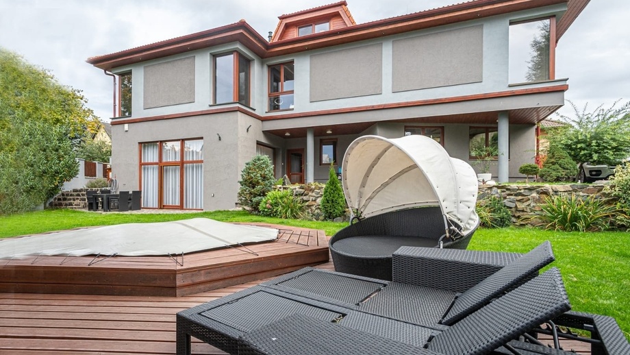 Prodej rodinného domu 450 m², Praha 10