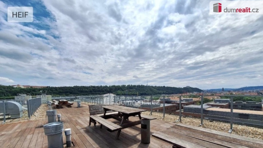 Pronájem bytu 1+kk 35 m², Praha 8