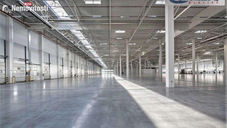 Pronájem skladu 16 173 m², Dobřejovice