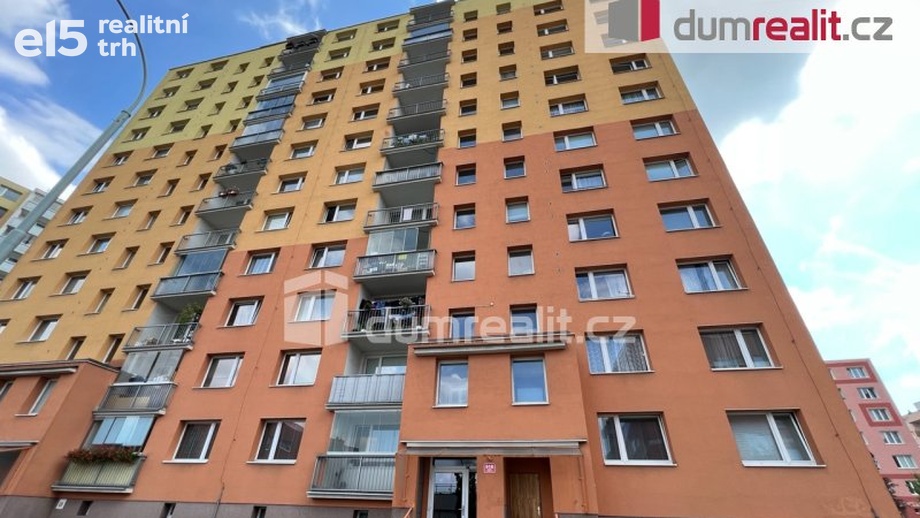 Pronájem bytu 4+1 74 m², Praha 12