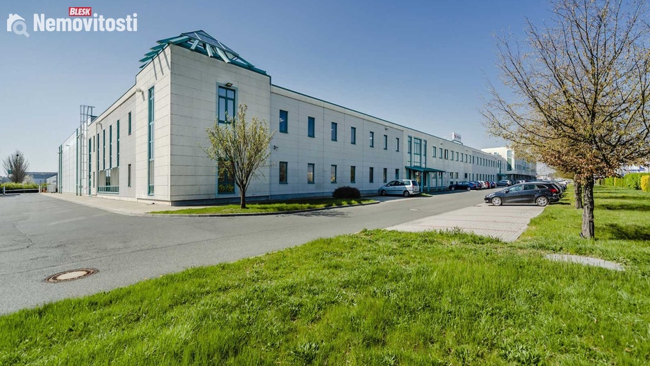 Pronájem skladu 2 880 m², Plzeň
