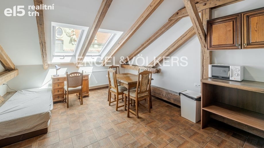 Pronájem bytu 1+kk 43 m², Praha - Nové Město
