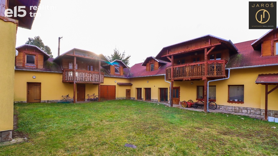 Prodej zemědělské usedlosti 1 400 m², Šlapanice