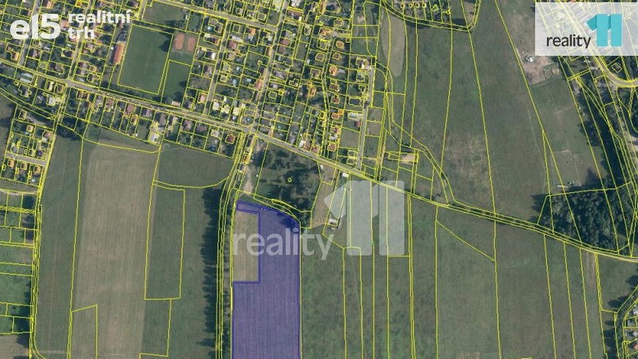 Prodej pole 33 989 m², Hradec Králové
